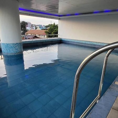 Kandi Big 1 Bedroom King Bed, Free Housekeeping, Wi-Fi อังเฮเลส ภายนอก รูปภาพ