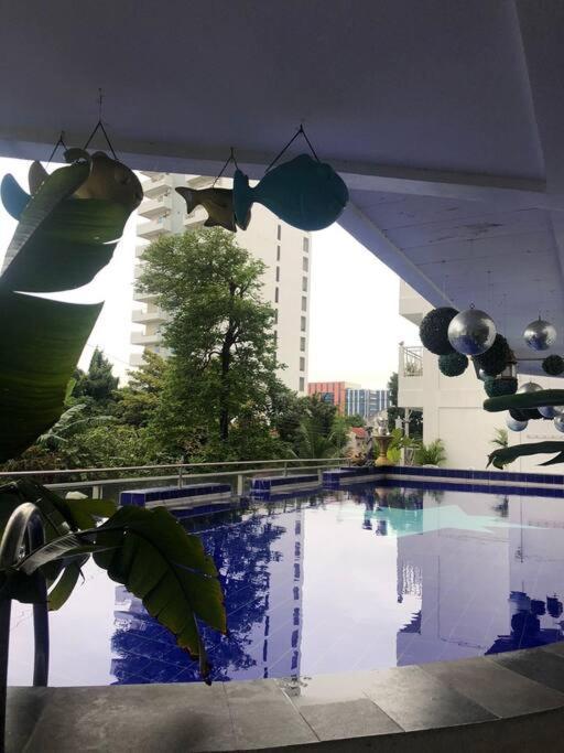Kandi Big 1 Bedroom King Bed, Free Housekeeping, Wi-Fi อังเฮเลส ภายนอก รูปภาพ